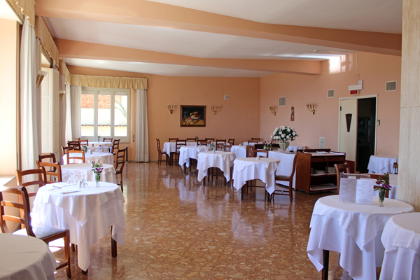 The restaurant of the Hotel Lido Mediterranee in Taormina in Sicily 